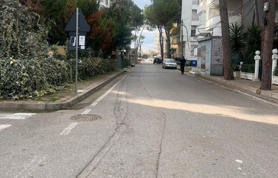 Bútorozott lakás eladó a tenger mellett Bútorozott lakás eladó a tenger mellett